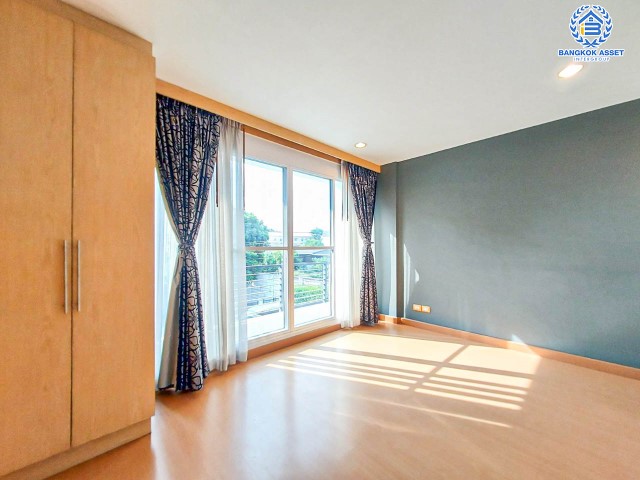 *****ทาวน์โฮมมือสองย่านกรุงเทพมหานคร ม.บ้านกลางเมือง สาทร-ราชพฤกษ์ คุณภาพระดับ AP เนื้อที่มากถึง 21.1 ตร.ว. ฟังก์ชัน 3 ห้องนอน 3 ห้องน้ำ 2 ที่จอดรถ บนทำเลยอดเยี่ยม เชื่อมต่อถ.ราชพฤกษ์ ใกล้รถไฟฟ้าถึงสองสาย ทั้งสายสีม่วงและสายสีเขียว "สถานีบางหว้า" ราคาถูกสุดในโครงการ!